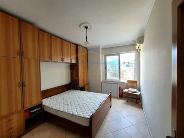 Tirane, jepet me qera apartament 2+1 Kati 8, 90 m² 500 € (Tregu Elektrik)