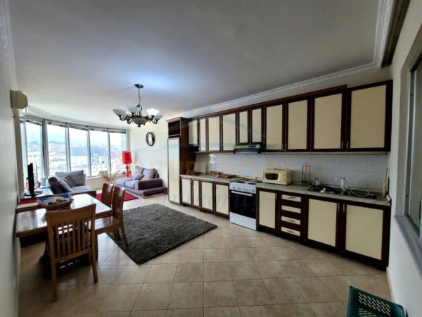 Tirane, jepet me qera apartament 2+1 Kati 8, 90 m² 500 € (Tregu Elektrik)
