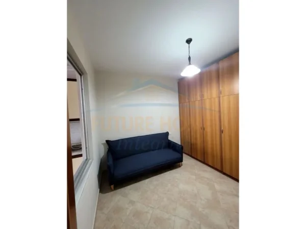 Tirane, jepet me qera apartament 2+1 Kati 8, 90 m² 500 € (Tregu Elektrik)