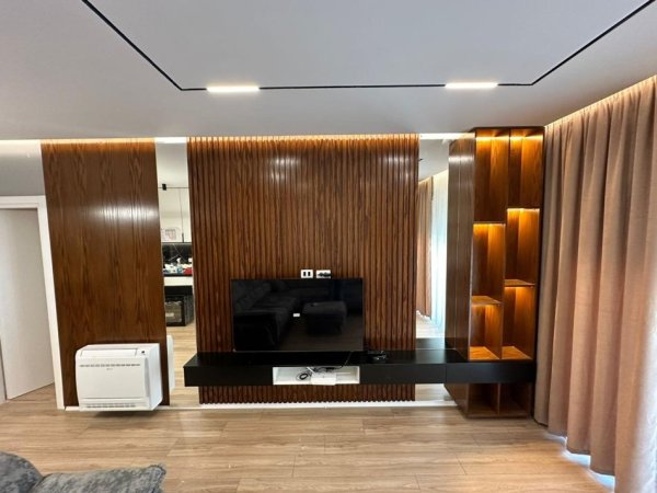 Tirane, jepet me qera apartament 2+1 Kati 2, 115 m² 700 € (Liqeni i Thate)