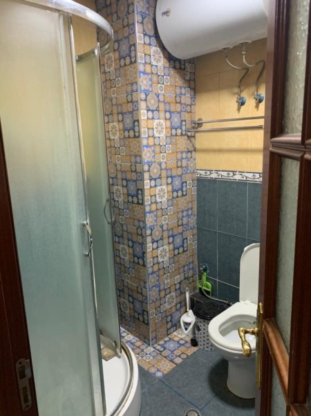 Tirane, jepet me qera apartament 1+1 Kati 4, 63 m² 350 € (QSUT)