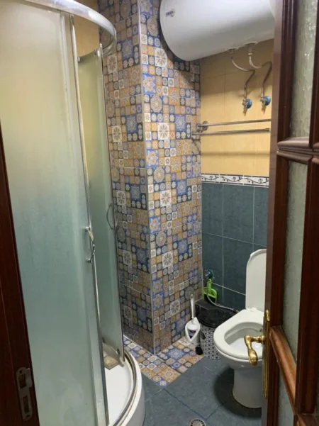 Tirane, jepet me qera apartament 1+1 Kati 4, 63 m² 350 € (QSUT)