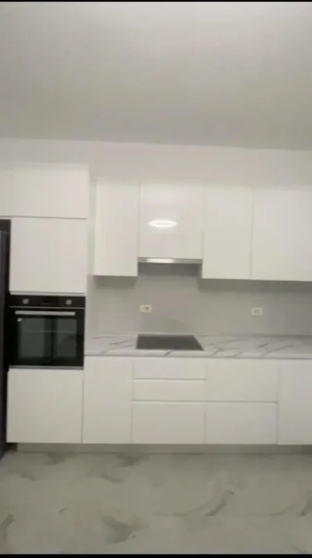 Tirane, jepet me qera Vile 3+1 Kati 2, 160 m² 500 € (kodra e priftit)