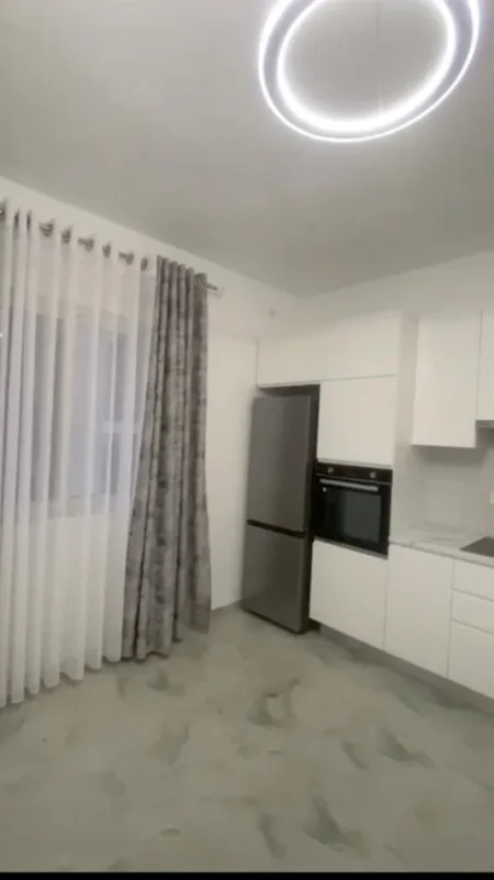 Tirane, jepet me qera Vile 3+1 Kati 2, 160 m² 500 € (kodra e priftit)