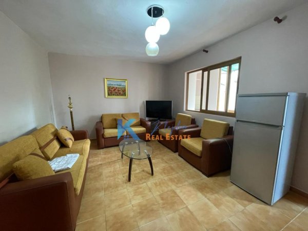 Tirane, jap me qera apartament 2+1+Ballkon Kati 2, 75 m² 400 € (Ali Demi)