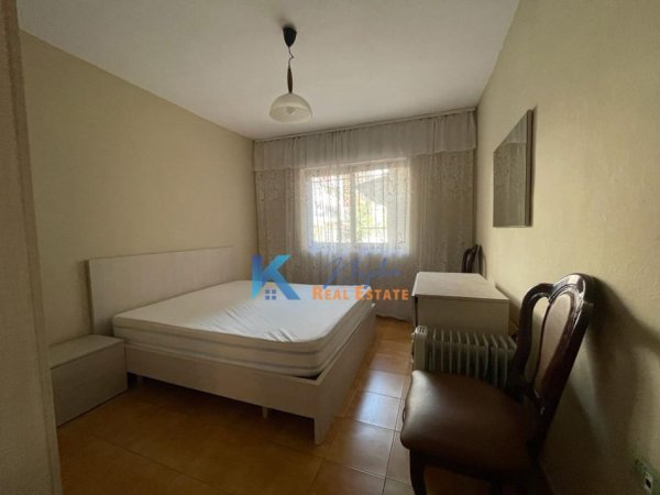 Tirane, jap me qera apartament 2+1+Ballkon Kati 2, 75 m² 400 € (Ali Demi)