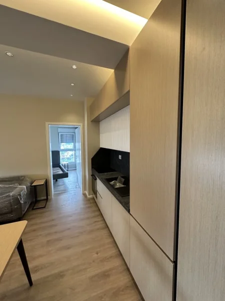 Jepet me qera apartament modern 1+1, kati 7-te me ashensor, NË REZIDENCEN KAIMI, TIRANË