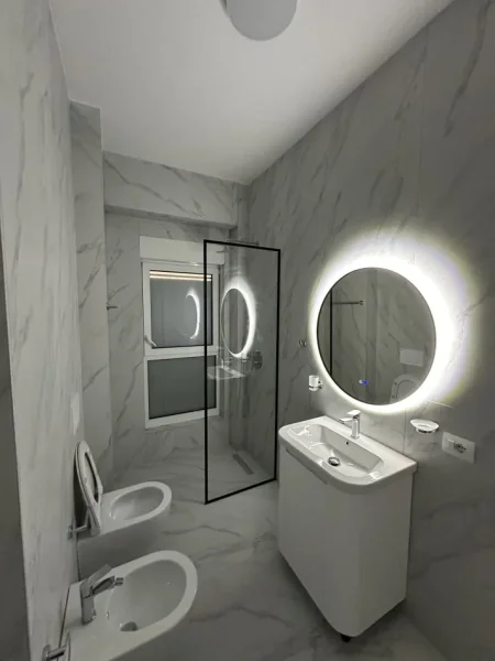 Jepet me qera apartament modern 1+1, kati 7-te me ashensor, NË REZIDENCEN KAIMI, TIRANË