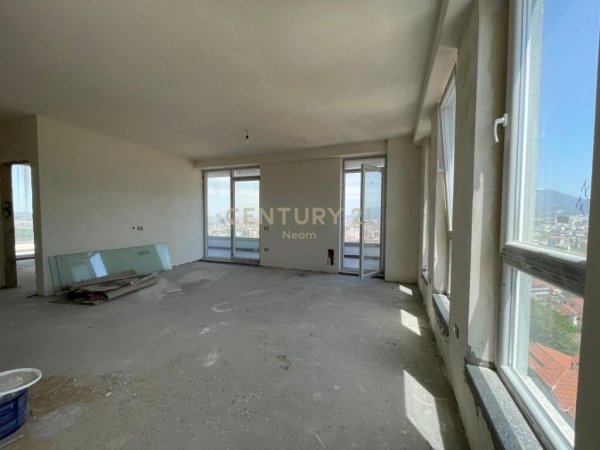 Tirane, shitet apartament 2+1 Kati 5, 138 m² 280.000 € (sauk)