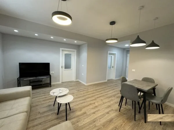 Tirane, jepet me qera apartament 2+1 Kati 2, 75 m² 750 € (Bulevardi Zogu i Pare)