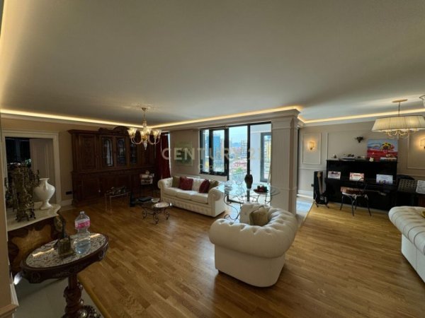 Tirane, shes apartament 3+1+3+Ballkon , 362 m² 975.500 € (Kompleksi ''Goldi", Rruga e Dibrës)