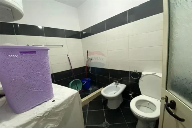 Tirane, jepet me qera apartament 1+1 Kati 6, 83 m² 370 € (Bulevardi Migjeni Astir)