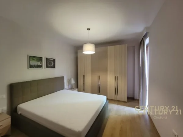 Tirane, jepet me qera apartament 1+1 Kati 2, 65 m² 500 € (kopeshti botanik)