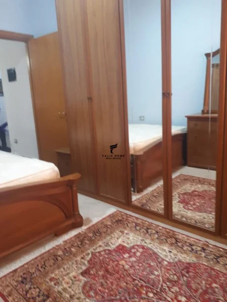 Tirane, jepet me qera apartament 3+1+Ballkon Kati 1, 162 m² 750 € (ZOGU I ZI)