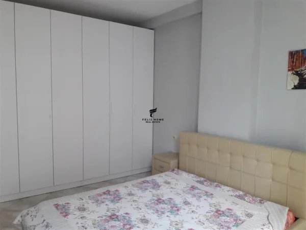 Tirane, shitet apartament 2+1+Ballkon Kati 4, 123 m² 150.000 € (YZBERISHT)