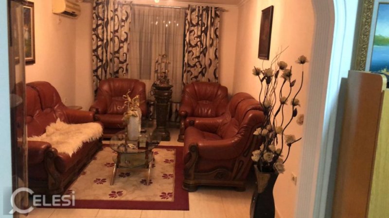 Tirane, jepet me qera apartament 1+1+Ballkon Kati 4, 65 m² 350 € (RRUGA KONGRESI I MANASTIRIT)
