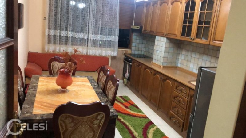 Tirane, jepet me qera apartament 1+1+Ballkon Kati 4, 65 m² 350 € (RRUGA KONGRESI I MANASTIRIT)