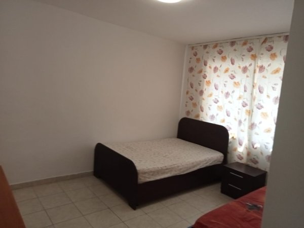 Tirane, jepet me qera apartament 1+1 Kati 2, 60 m² 400 € (RRUGA BARDHYL)