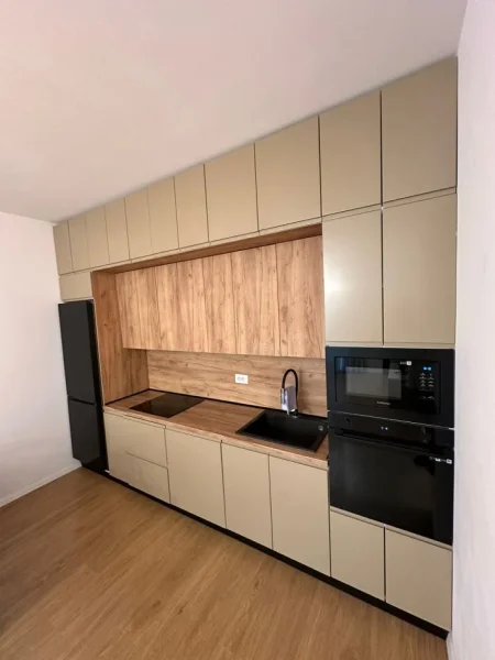 Tirane, jepet me qera 2+1 Kati 2, 90 m² 1.000 € (Rose Garden Residence,TEG)