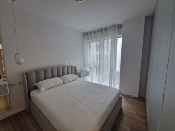 Tirane, jap me qera apartament 2+1+Ballkon , 100 m² 900 € (Rruga: Jordan Misja, Bulevardi i Ri)