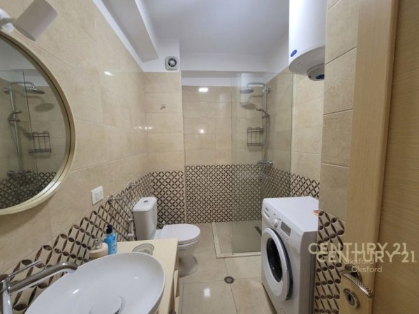 Tirane, jepet me qera 1+1+Aneks+Ballkon Kati 2, 66 m² 500 € (liqeni thate)