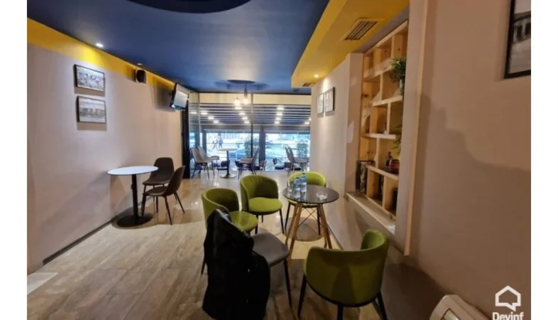 Tirane, jepet me qera dyqan Kati 0, 182 m² 2.000 € (Odhise Paskali)