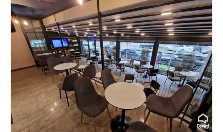 Tirane, jepet me qera dyqan Kati 0, 182 m² 2.000 € (Odhise Paskali)