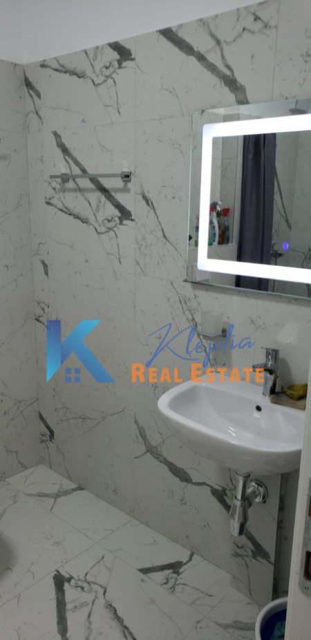 Tirane, jepet me qera apartament 1+1 Kati 7, 65 m² (Kompleksi Asl 2, ish Venue)