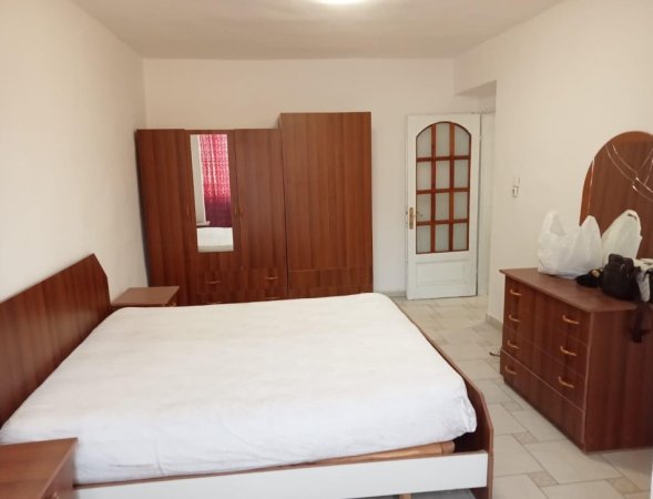 Tirane, jepet me qera apartament 2+1 Kati 2, 60 m² 400 € (Rr.Bardhyl)