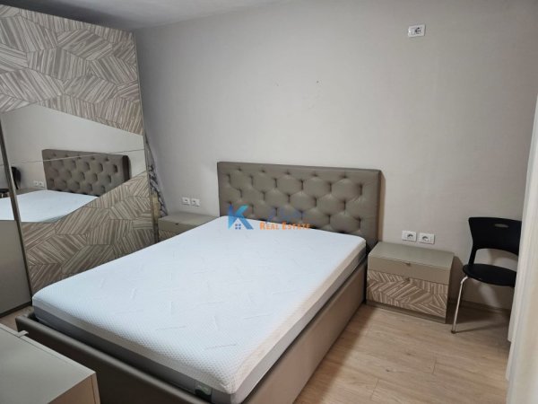 Tirane, jepet me qera apartament 1+1 Kati 3, 60 m² 500 € (Stadiumi Dinamo)