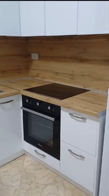 Tirane, jepet me qera apartament 1+1 Kati 1, 60 m² 300 € (Selite)