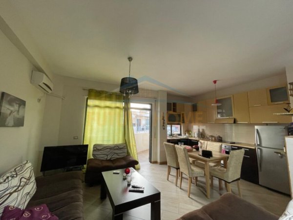 Tirane, shitet apartament 1+1+Ballkon Kati 8, 70 m² 80.000 € (Rruga Teleferikut)