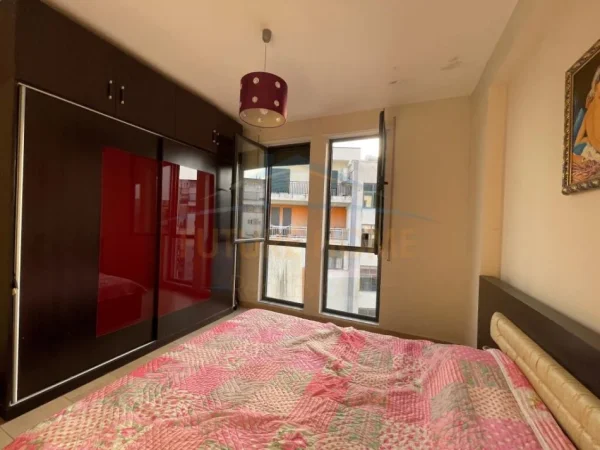 Tirane, shitet apartament 1+1+Ballkon Kati 8, 70 m² 80.000 € (Rruga Teleferikut)