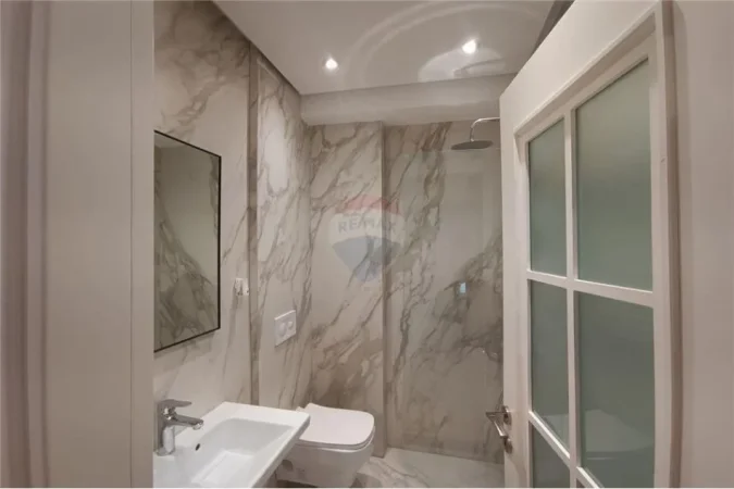 Tirane, jepet me qera apartament 1+1 Kati 5, 78 m² 750 € (Rruga e Dibrës - Selvia)