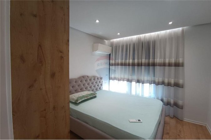 Tirane, jepet me qera apartament 1+1 Kati 5, 78 m² 750 € (Rruga e Dibrës - Selvia)