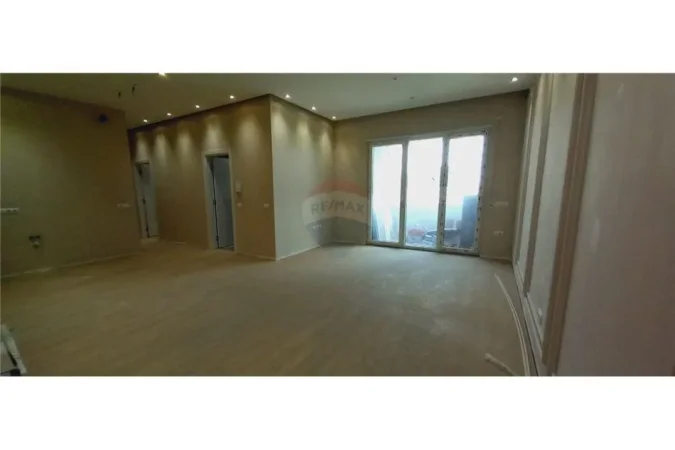 Tirane, jepet me qera zyre Kati 3, 110 m² 550 € (Aleksander Moisiu - Rrethinë - Kinostudio)