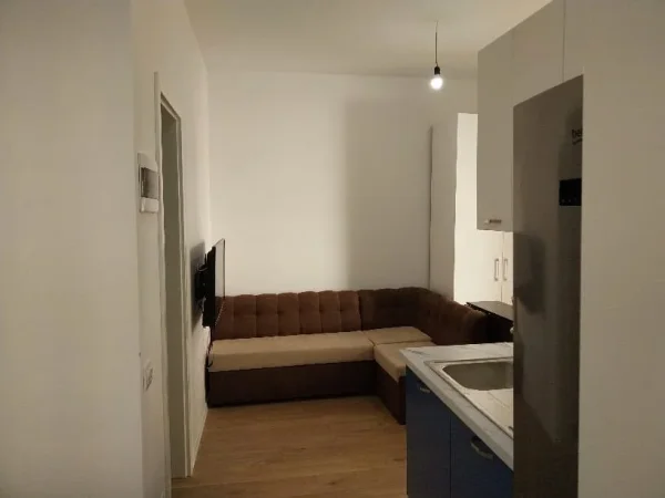 Tirane, jepet me qera apartament 1+1 Kati 0, 33 m² 300 € (Kompleksi Mangalem)