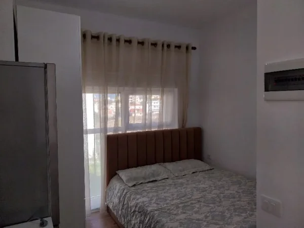Tirane, jepet me qera apartament 1+1 Kati 0, 33 m² 300 € (Kompleksi Mangalem)