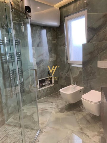 Tirane, jepet me qera zyre Kati 7, 106 m² 1.200 € (RRUGA MINE PEZA)