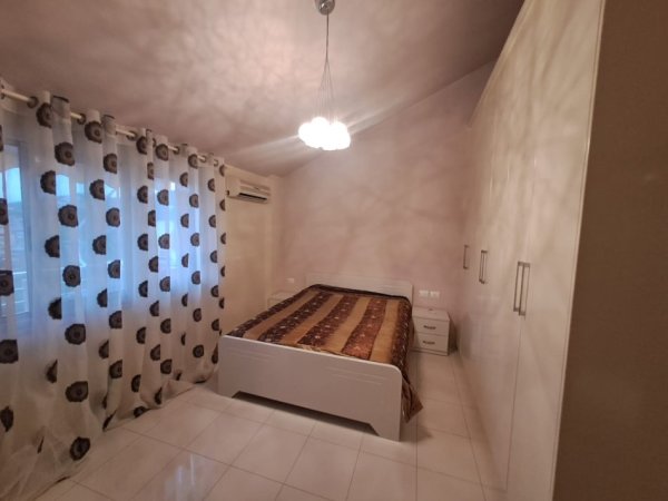 Tirane, jepet me qera apartament duplex Dublex Kati 4, 110 m² 400 € (Liqeni Thate)
