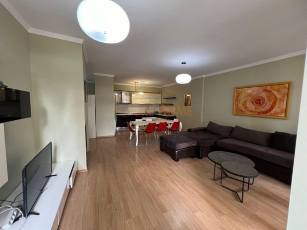 Tirane, jepet me qera apartament 1+1+Ballkon Kati 1, 142 m² 500 € (Liqeni i Thate)