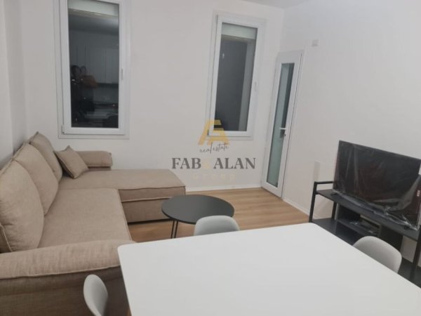 Tirane, jepet me qera apartament 1+1 Kati 6, 550 € (Ish Fusha e Aviacionit)