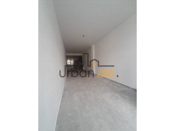 Tirane, jap me qera ambjent biznesi Kati 1, 55 m² 1.300 € (Garden Building)