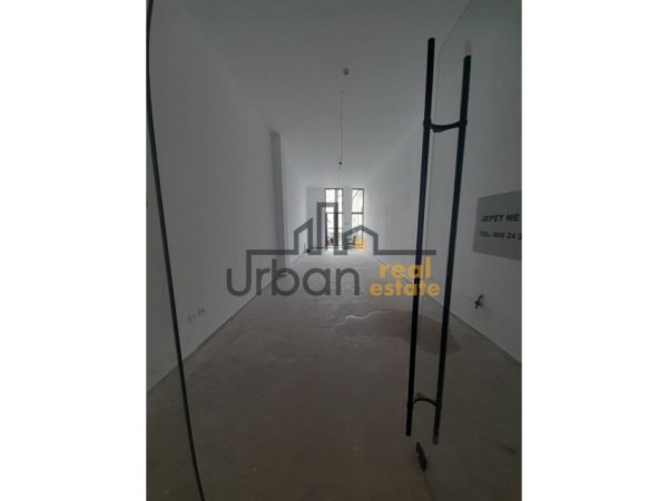 Tirane, jap me qera ambjent biznesi Kati 1, 55 m² 1.300 € (Garden Building)