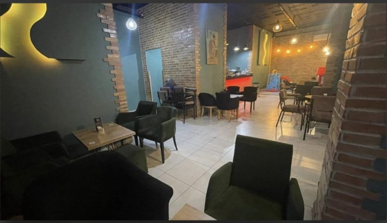 Tirane, jepet me qera lokal Kati 0, 150 m² 600 € (21 dhjetori)