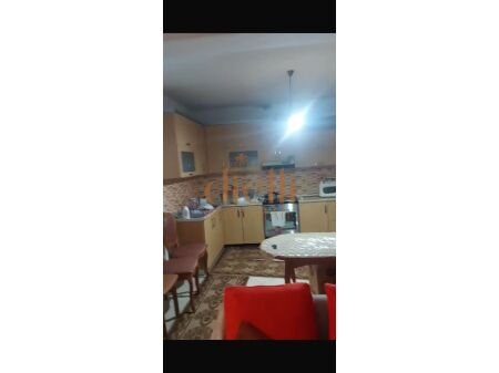 Tirane, jepet me qera apartament 2+1 Kati 1, 110 m² 400 € (Ish Stacioni Trenit)