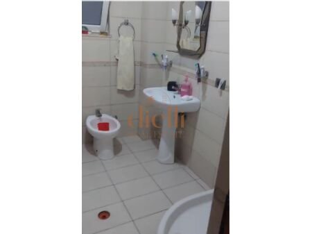 Tirane, jepet me qera apartament 2+1 Kati 1, 110 m² 400 € (Ish Stacioni Trenit)