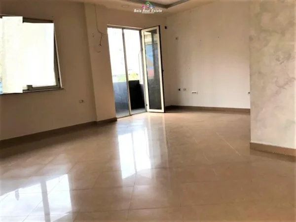 Tirane, jepet me qera zyre Kati 2, 70 m² 600 € (zogu i zi)