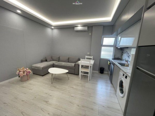 Tirane, jepet me qera apartament 1+1 Kati 4, 50 m² 450 € (21 dhjetori)