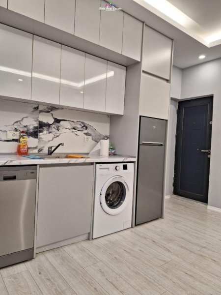 Tirane, jepet me qera apartament 1+1 Kati 4, 50 m² 450 € (21 dhjetori)